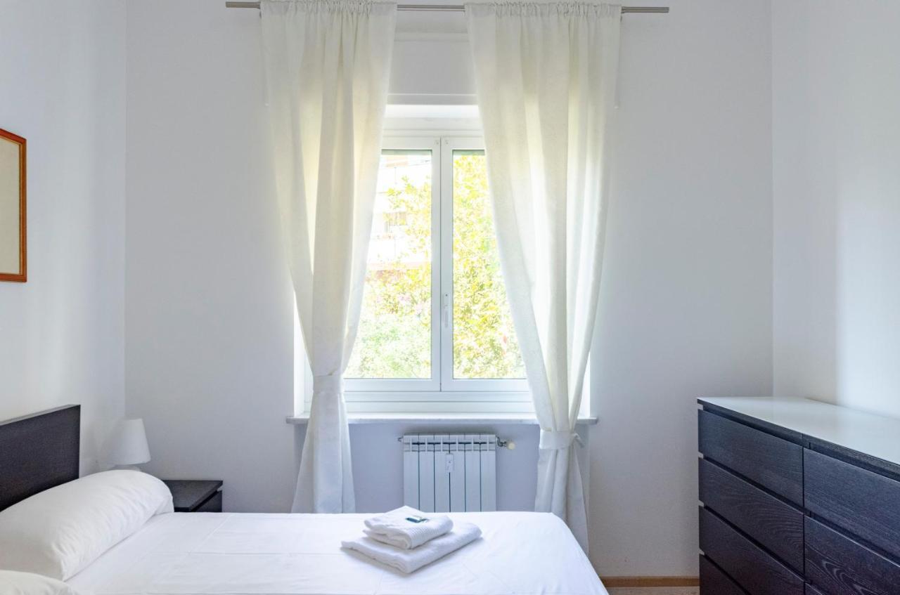 Joivy Great Flat With Sea View Apartment Genoa Bagian luar foto
