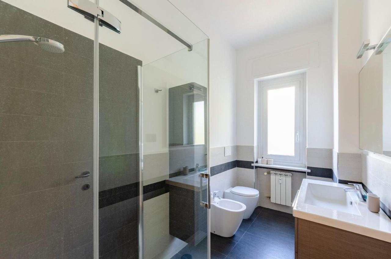 Joivy Great Flat With Sea View Apartment Genoa Bagian luar foto